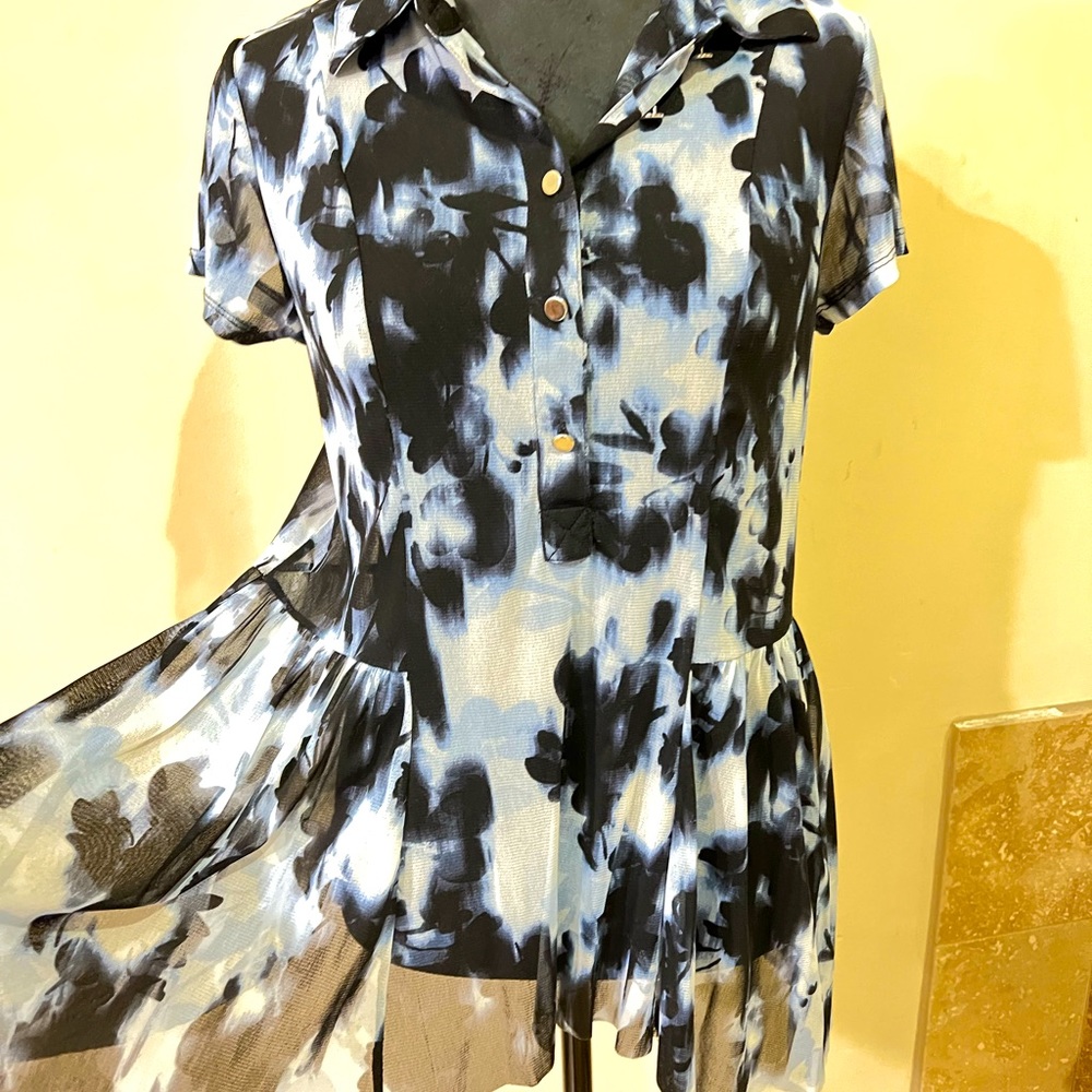 Flourish tunic blue/black size small.